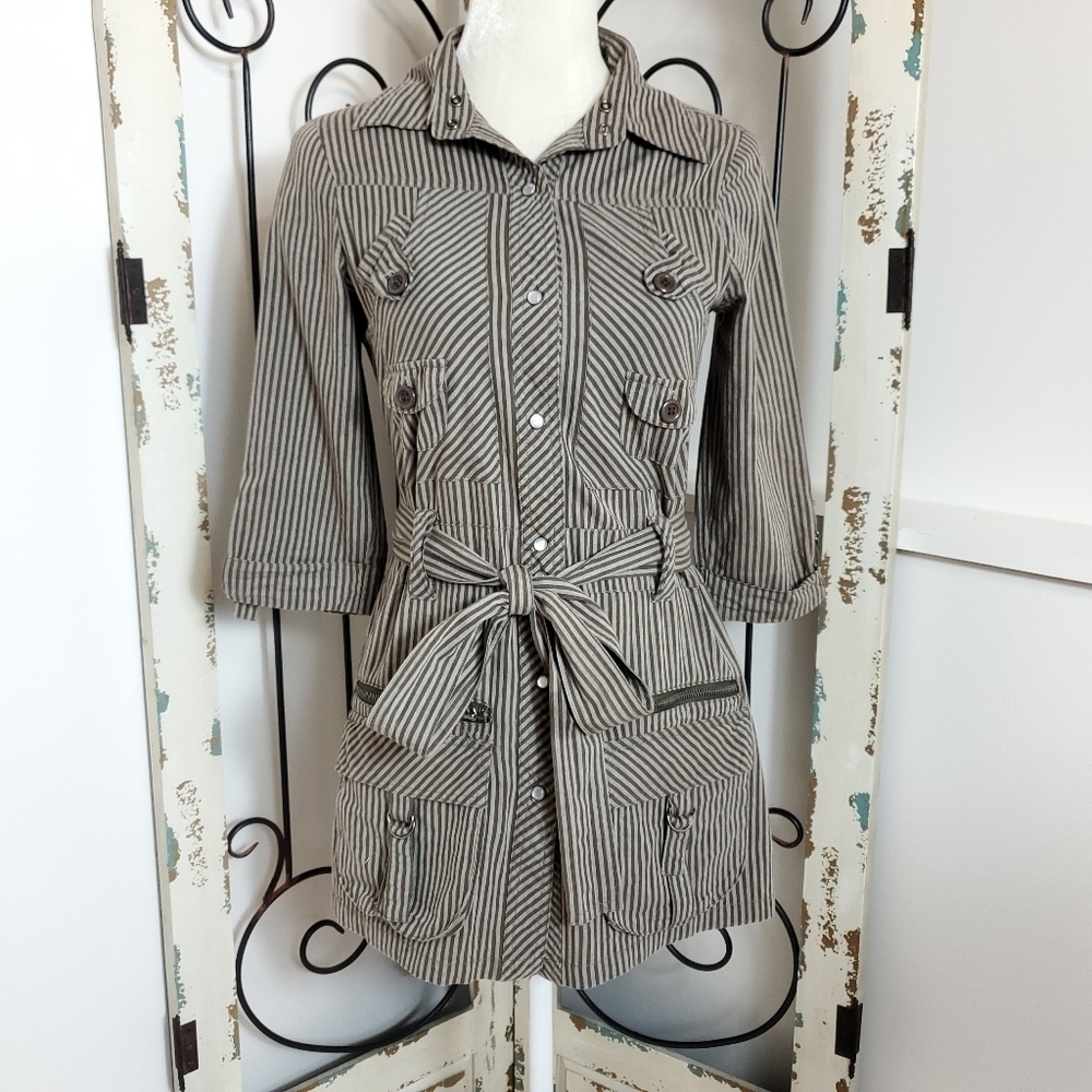 Solemio striped jacket too small